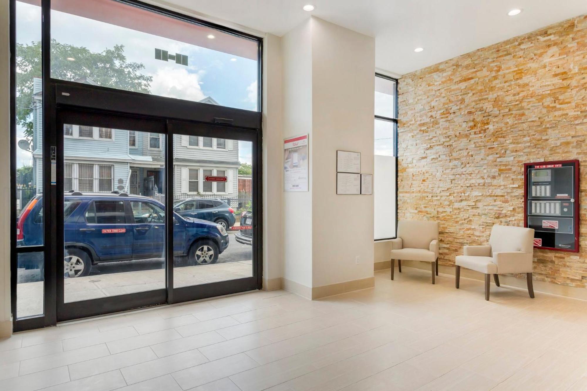 ניו יורק Red Roof Inn Plus Jamaica, Ny - Jfk Airport מראה חיצוני תמונה