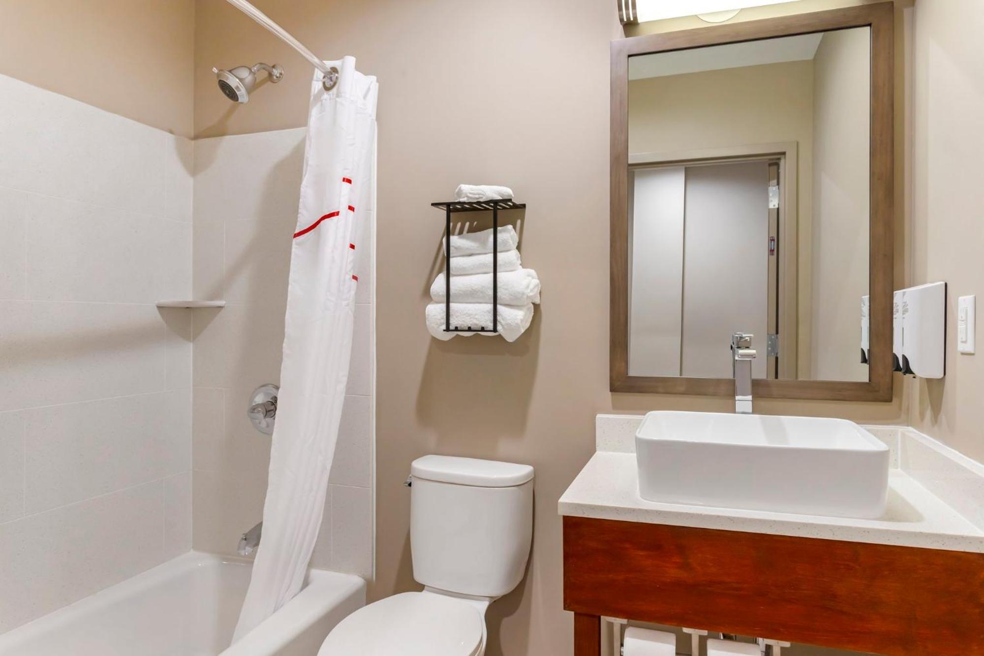 ניו יורק Red Roof Inn Plus Jamaica, Ny - Jfk Airport מראה חיצוני תמונה